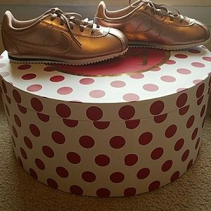 FINAL$$NIB Nike Cortez Metallic Rose Gold Sneakers